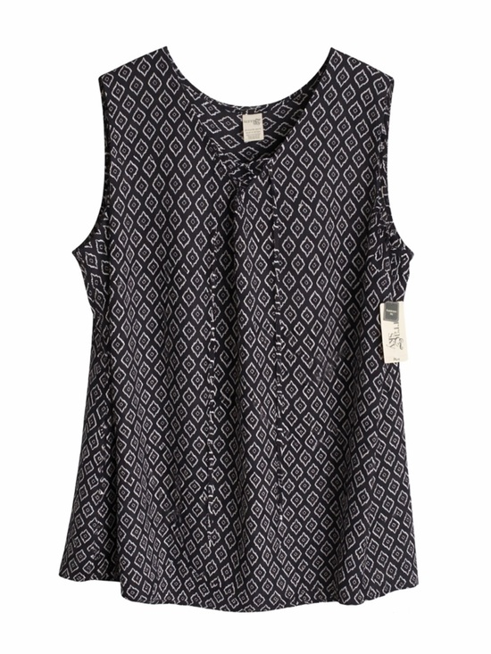 Terra & Sky Tops - NWT Terra & Sky Plus 2X Black White Geometric Sleeveless Blouse